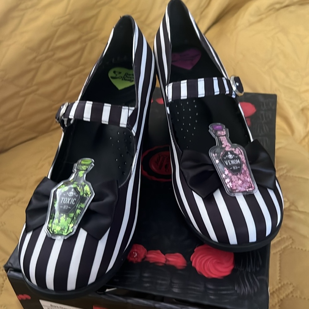 Dark Chocolate Designs “Venom”